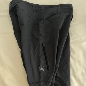 Men’s Arc’teryx Pants — 30